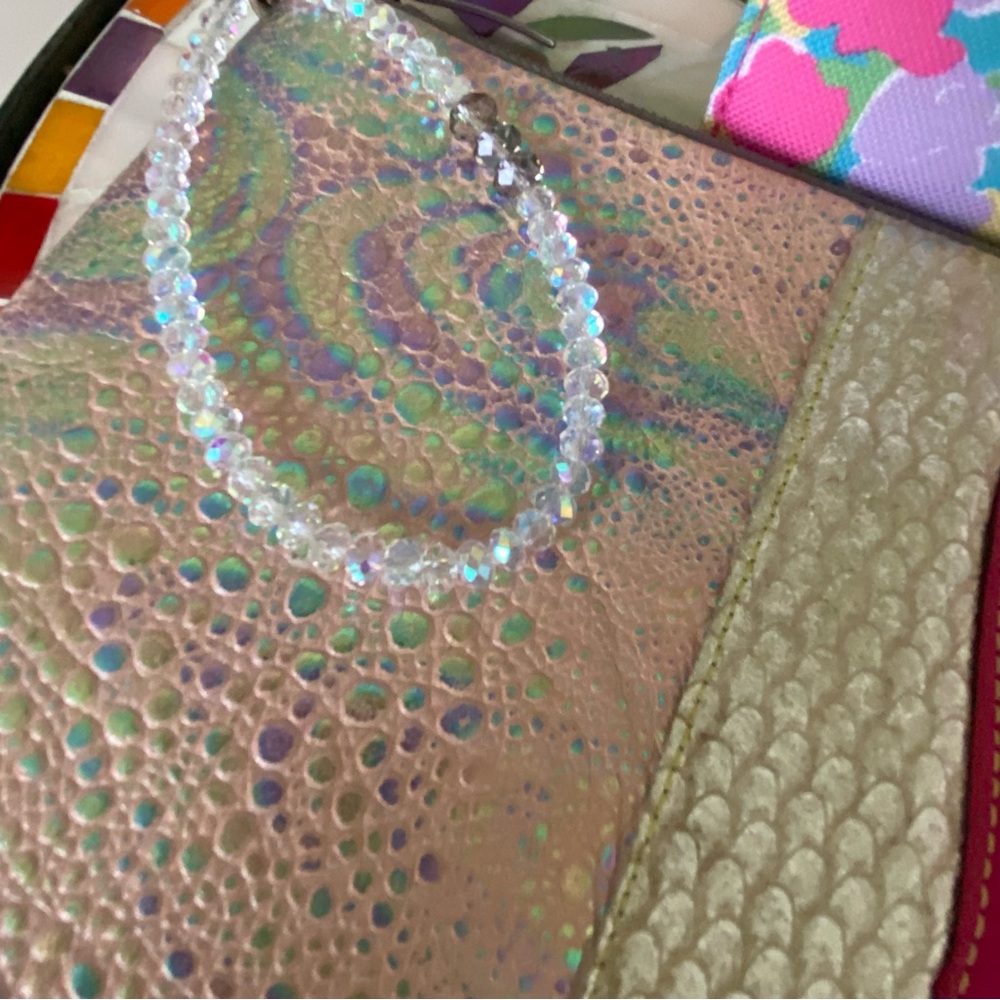 VGU Anita🌸Pink🎀Textured Clutch/Wristlet w/Beaded Zipper Pull & 2 Inside Pockets - Picture 5 of 16